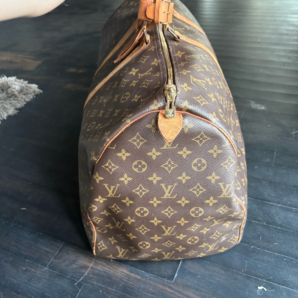 Louis Vuitton Monogram Keepall 60 Travel Bag - Picture 5 of 16